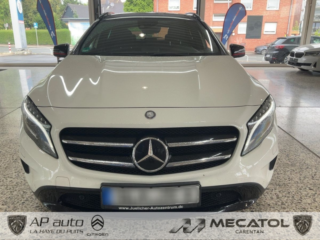 Mercedes Classe GLA GLA 250 4MATIC Fascination (245)  5 portes  (juil. 2014) (co2 154)