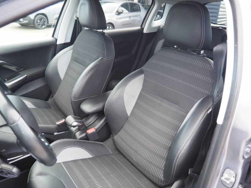 Peugeot 2008 Puretech 130 S&S €6.c ALLURE