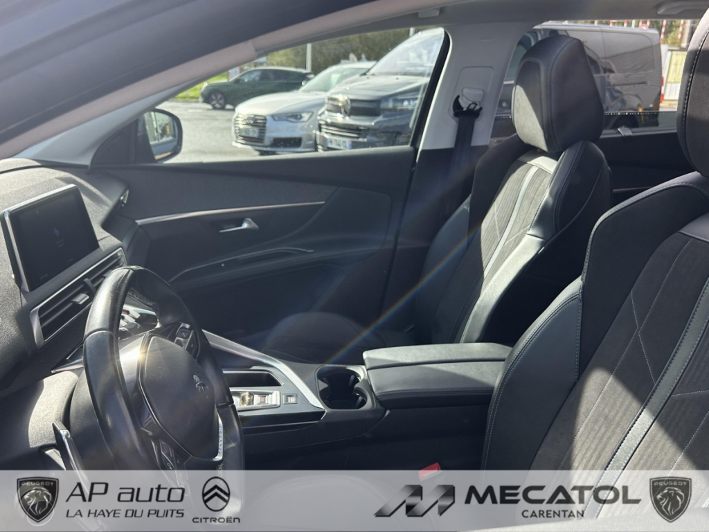 Peugeot 5008 (2) BlueHDi 130 S&S EAT8 CROSSWAY