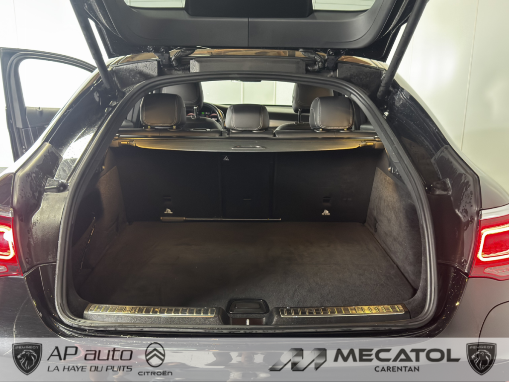 Mercedes GLC Coupe (2) GLC 300 de AMG Line 4MATIC